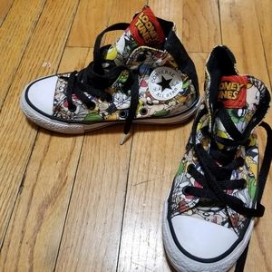 Looney Tunes kids Converse